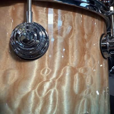 ~WOW!~ DW Collector's Series 333 Pure Maple 5-Piece 10/12/14/16/22 Drum Kit Set in Malibu Fade over Exotic Super Quilted Maple w/ Chrome Hardware image 18
