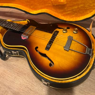 1963 Gibson ES-140T 3/4 Sunburst image 2