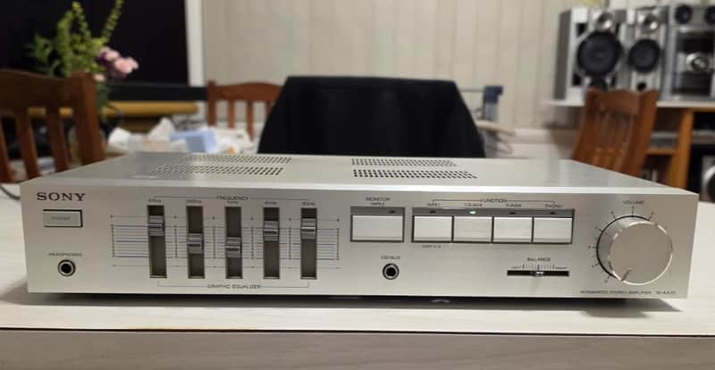 VINTAGE SONY INTEGRATED MUSIC STEREO AMPLIFIER/MADE IN JAPAN/PHONO/CD/AUX