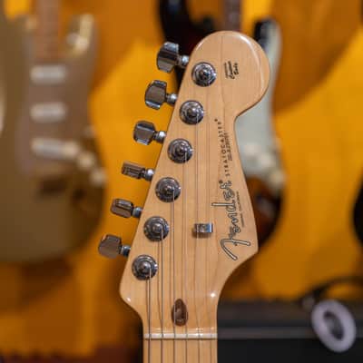Fender Juanes Stratocaster®, Maple, Electric Guitar - Pearlescent Luna White image 9