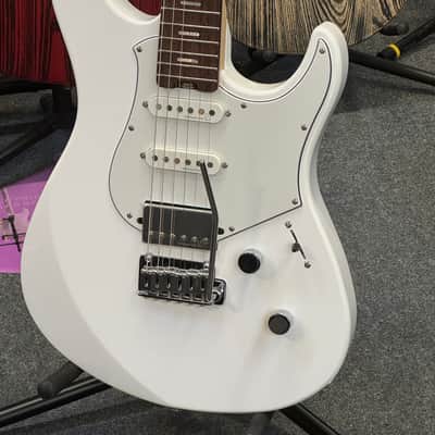 Yamaha Pacifica Standard Plus - SHW image 2