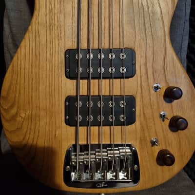 G&L Tribute L-2500 5-String Bass image 3