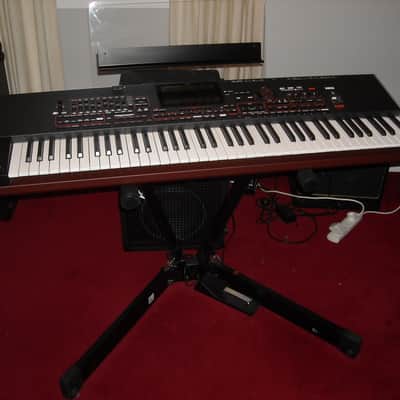 Korg Pa4X Oriental 76-Key Professional Arranger Keyboard (+ Stand)