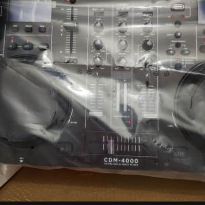 Gemini CDM-4000 MP3/CD/USB Dual DJ Media Player with Mixer 2010s - Black image 3