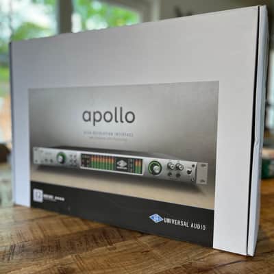 Universal Audio Apollo 8 QUAD Firewire Audio Interface 2012 - Present - Silver image 2