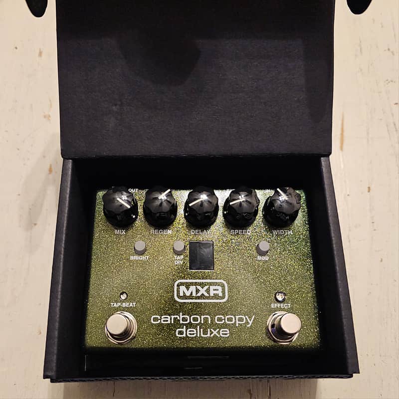 MXR Carbon Copy Deluxe Delay Echo Reverb NOS image 1