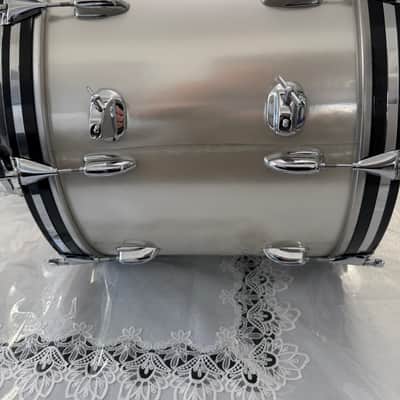 Slingerland Magnum 24x16 Bass Drum 1979 - Silver Mist Excellent condition! image 18