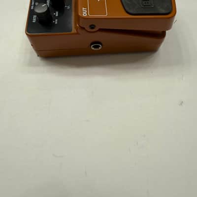 Behringer UT300 Ultra Tremolo Guitar Effect Pedal image 3