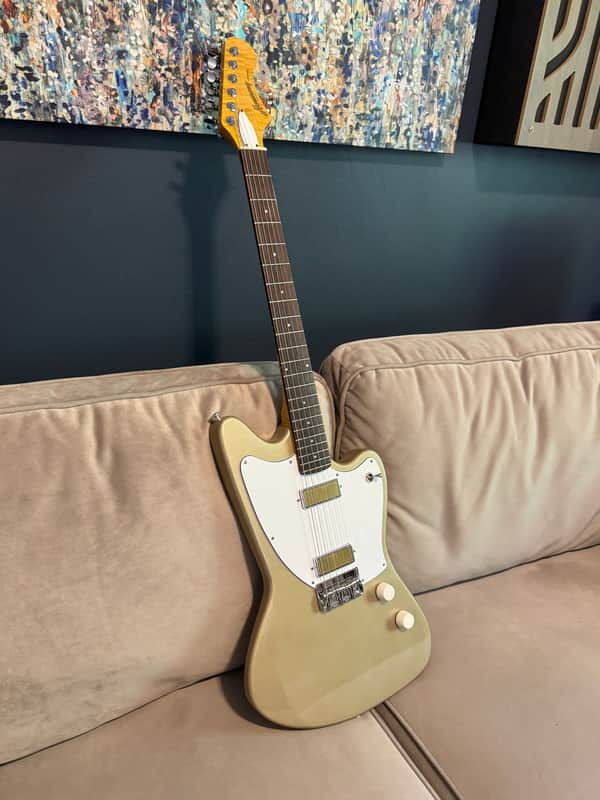 Harmony Silhouette with Rosewood Fretbaord (Sperzel upgraded tuners) image 1