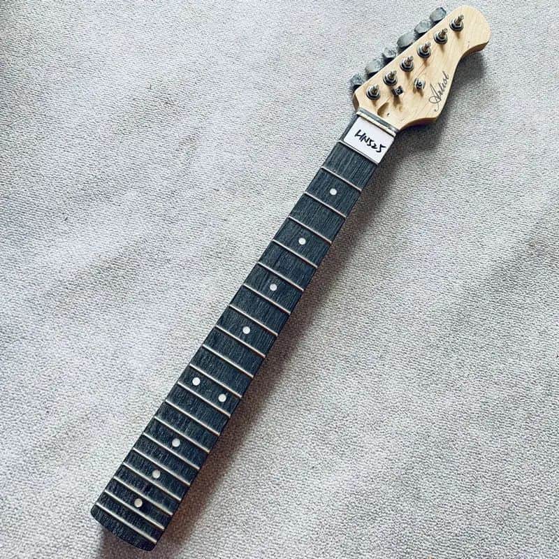 Short Scales Guitar Maple Neck, Rosewood Fingerboard 20 Frets, Tuning Pegs image 1