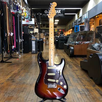 Fender American Professional II Stratocaster 3-Color Sunburst w/Maple Fingerboard, Hard Case image 4