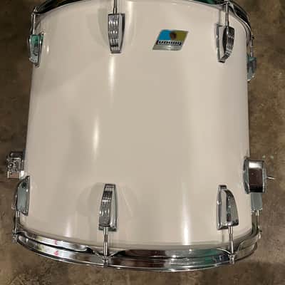 Ludwig 15, 18, 24 Super Classic 3 ply 70s White cortex drum set image 9