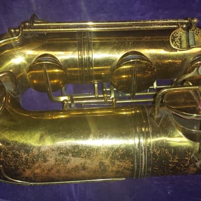 C.G. Conn Baritone Saxophone Sax Elkhart, Indiana Vintage 1932 with Hardshell Case image 2