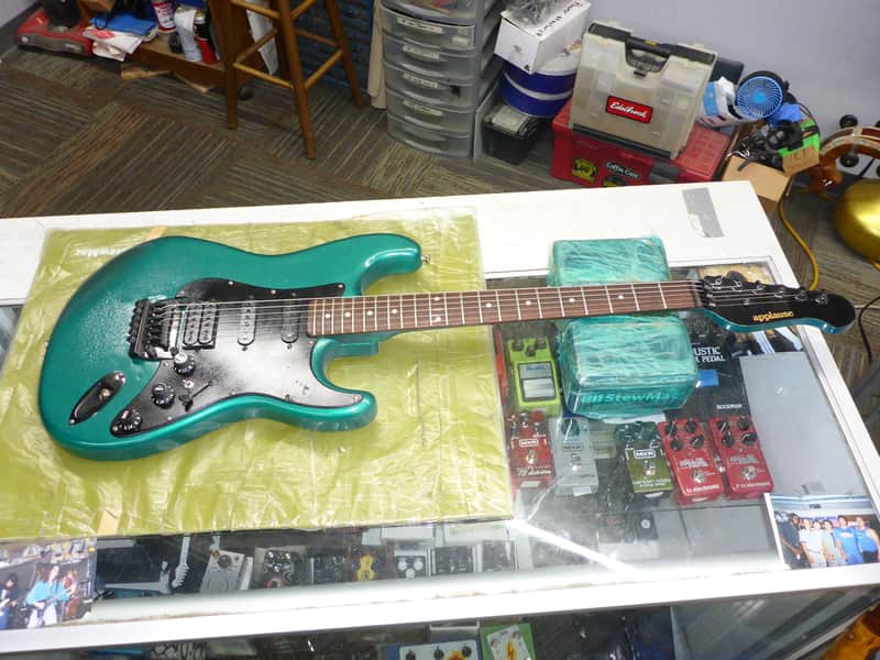 Applause HSS , Strat Style : 2 Vol, 1 Tone , 5 Way Switch , Mini Toggle Locking Tremolo - Re-Painted Crackle Green image 1
