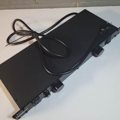 Furman M-8Lx Power Conditioner with Lights - Black image 2