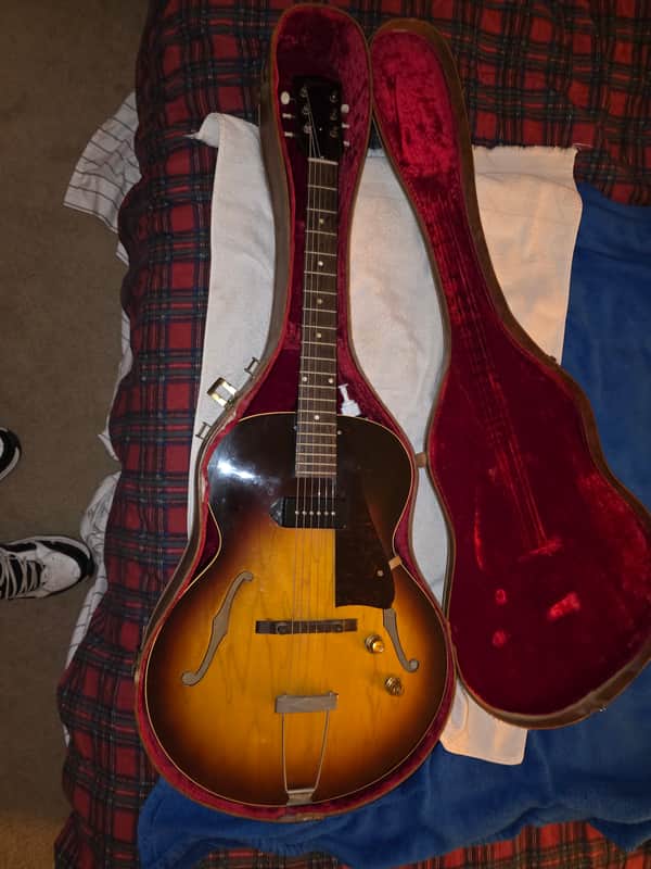 Gibson Electric guitar 1961 - Excellent image 1