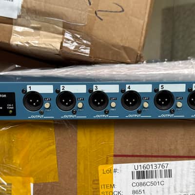 Radial SW8 – 8-Channel Auto-Switcher, worldwide shipping image 1
