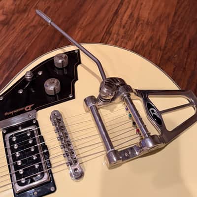 Duesenberg Fullerton TV 2012 - Vintage White image 7