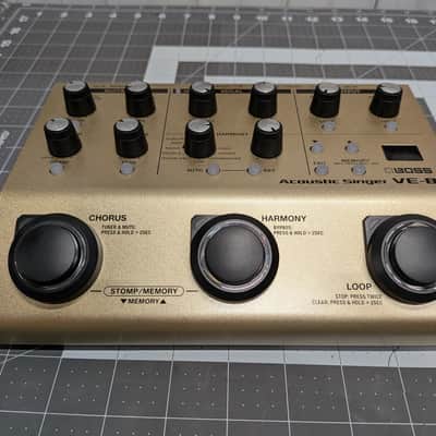 Boss VE-8 Acoustic Singer Effects Processor Looping Pedal image 4