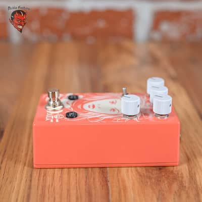 Walrus Audio Julia Chorus / Vibrato V2 Limited Edition Coral Series Coral image 8