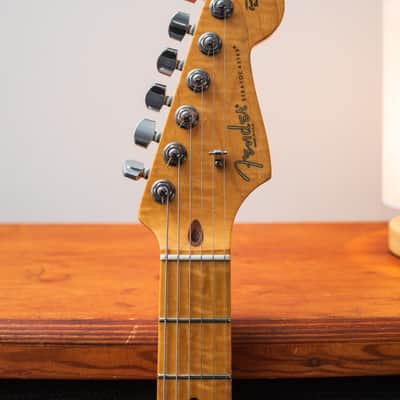 Fender USA Stratocaster Selec 2012 - Dark Cherry image 3