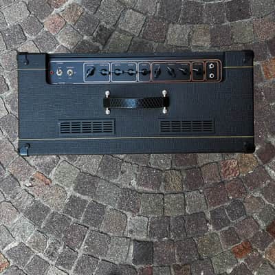 Vox AC15C1X Custom 2-Channel 15-Watt 1x12" Blue Alnico Guitar Combo 2010 - 2019 - Black image 2