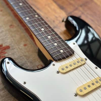 Fender MIJ Left Handed Stratocaster image 8