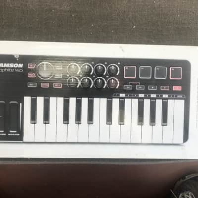 Samson Graphite M25 Mobile Mini USB MIDI Controller 2010s - Black/White
