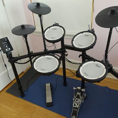 Roland TD-1DMK V-Drum Kit with Mesh Pads AND Tama HP-30 Bass Drum Pedal image 2