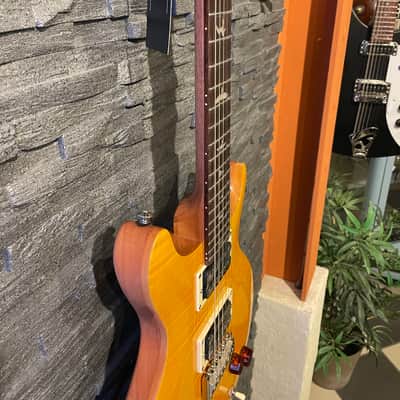PRS SE Santana - Santana Yellow image 4