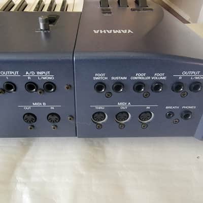 Yamaha EX5 Synthesizer Sampler Workstation 76 Keyboard W/ Aftertouch AWM VL FM floppies & Manual image 10