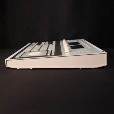 Native Instruments Maschine Studio White w/ Original Box, PSU, USB Cable & Adapters image 4
