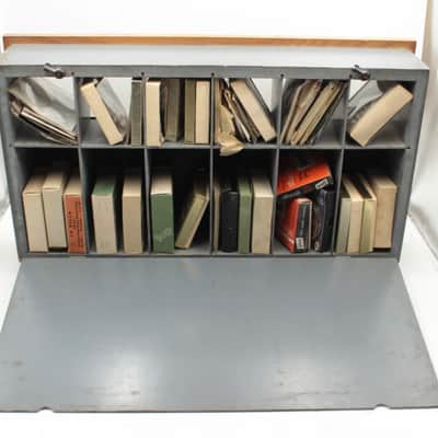 1950's Gibson String Counter Display Case - Reverse Painted Glass- w/ Strings! image 5