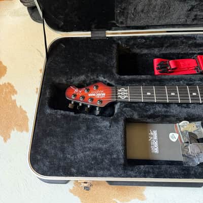 Music Man Majesty 6 - Ember Glow image 4