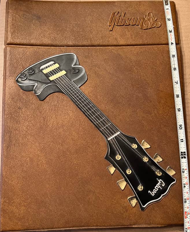 Gibson Damaged Dealer catalog colored cover version 1975 image 1
