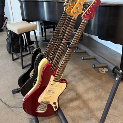 Fender Pawn Shop Bass VI 2013 - 2014 - Candy Apple Red image 2