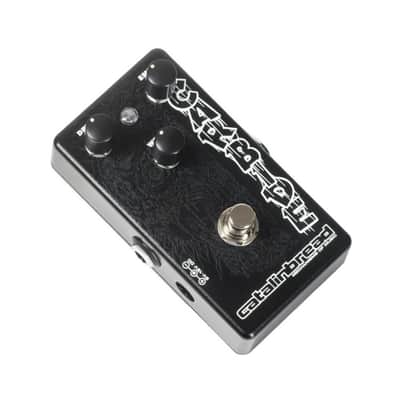Catalinbread Carbide Distortion Pedal with DC Power Supply from 9 to 15 Volts, Low and High Knobs, Dry Volume and Wet Volume Controls image 3