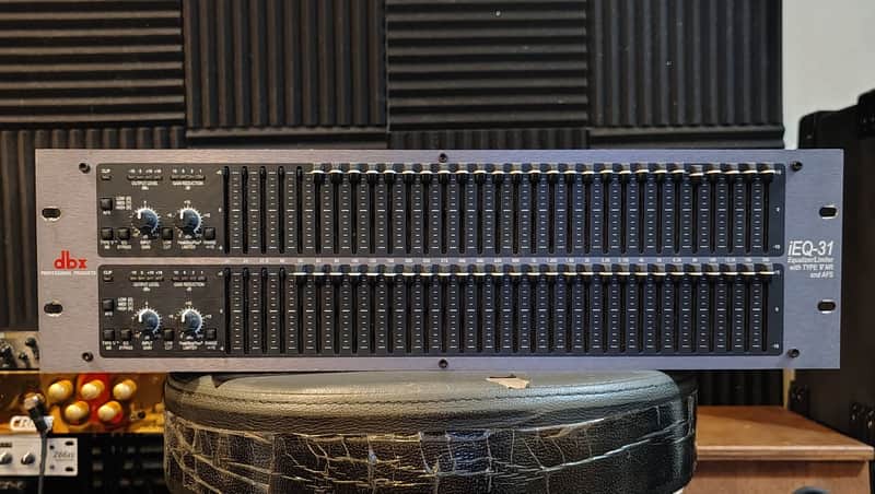 dbx iEQ31 Dual Channel 31-Band EQ/Limiter w/ Type-V NR & AFS image 1