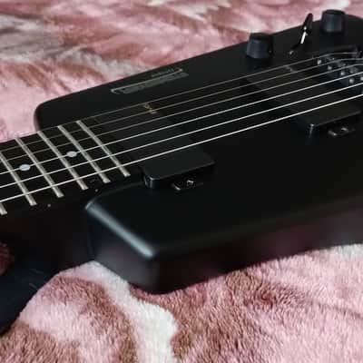 Steinberger Synapse SS-2F (2012) 2012 Black image 2