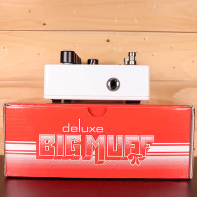 Electro-Harmonix Deluxe Big Muff Pi Fuzz/Distortion/Sutainer - Guitar Effect Pedal image 3