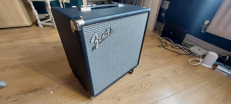 Fender Rumble 25 V3 25-Watt 1x8" Bass Combo 2015 - Present - Black image 1