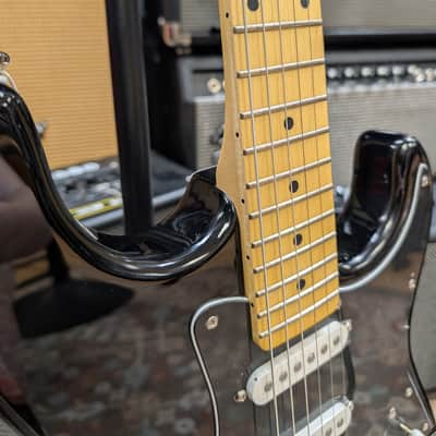 G&L Tribute Series Legacy with Maple Fretboard 2026 - Gloss Black image 6