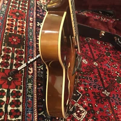 DeCava Stratford archtop guitar 2012 - Almond Burst image 6
