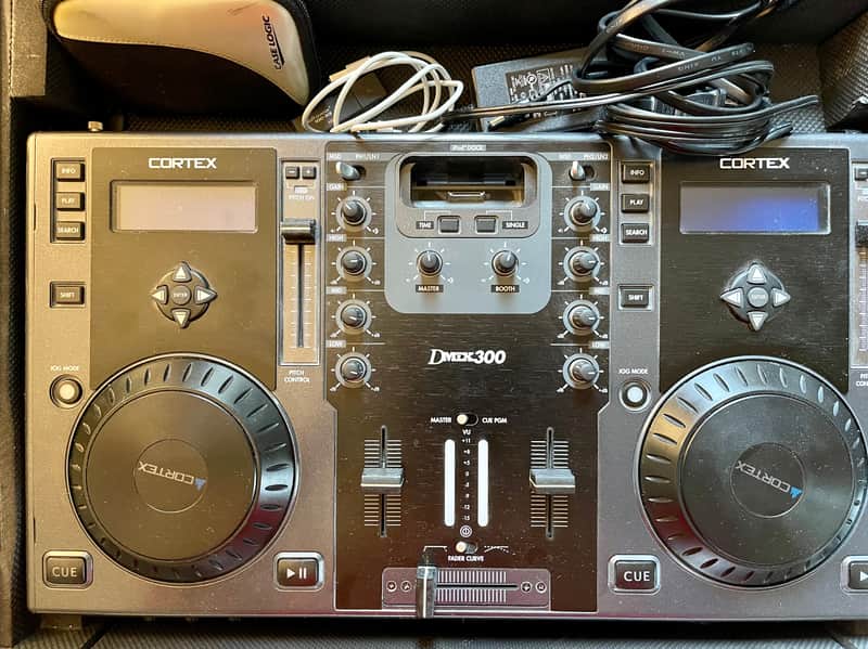 Cortex Dmix 300 2010-15 - Black image 1