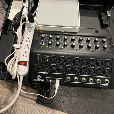 Mackie DL1608 with Lightning connector, OnStage flight case, rack mounted, Apple AirPort Extreme and iPad Air image 1