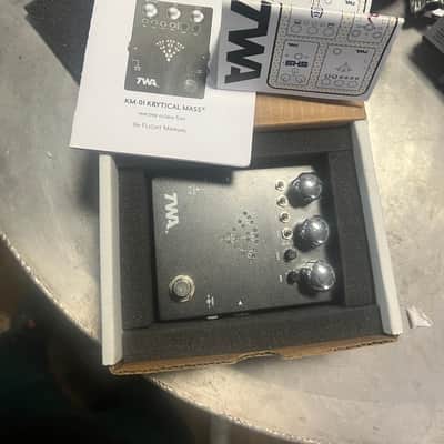 TWA Krytical Mass Reactive Octave Fuzz 2023 - Present - Gray image 2