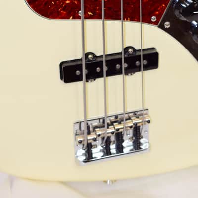 2021 Fender American Professional II Jazz Bass Fretless, Rosewood Fingerboard, Olympic White w/ Case image 5