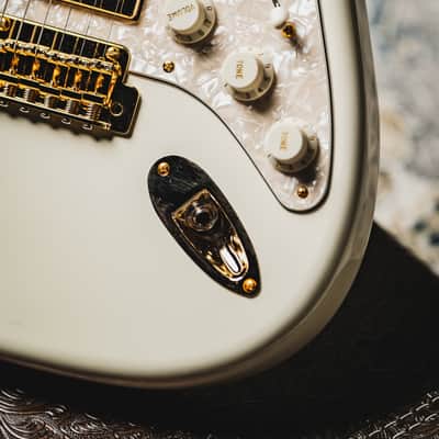 Don Grosh 30th Anniversary Limited Edition NOS Retro SSH-Olympic White w/Highly Figured 5A Roasted Birdseye Maple Neck, Indian Rosewood Fingerboard & Gold Hardware image 3