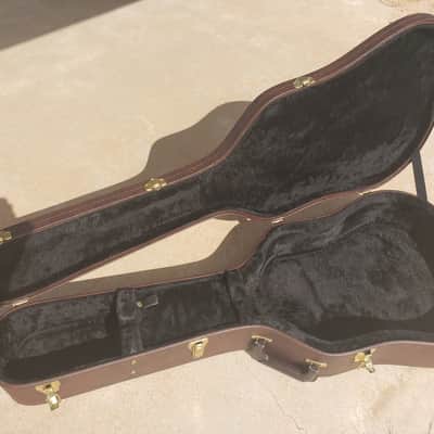 Gibson J-45 Case 2020 Brown image 3