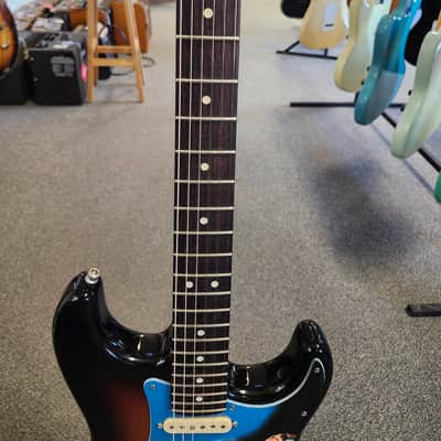 Used 2004 Fender American Stratocaster w/ Virgil Arlo Pickups and Upgrades - Sunburst w/ Case image 5
